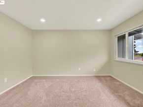 12 Park Ct, Richmond CA 94803