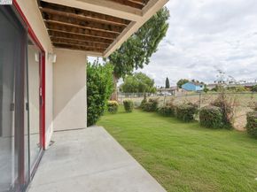 27949 Thornton Ct, Hayward CA 94544