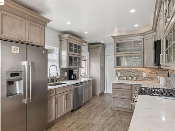 1034 Navellier St, El Cerrito CA 94530