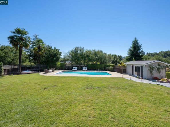 1133 Estates Dr, Lafayette CA 94549