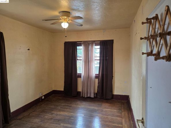 2818 Parker Ave, Oakland CA 94605