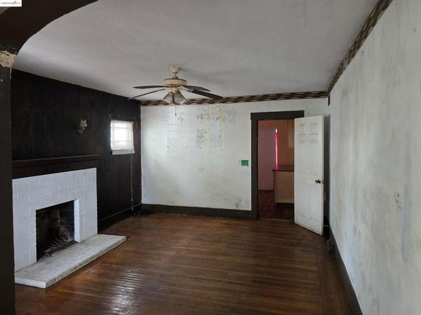 2818 Parker Ave, Oakland CA 94605