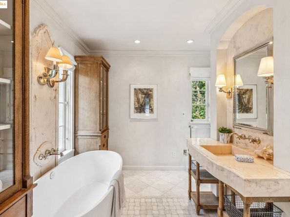 305 The Uplands, Berkeley CA 94705