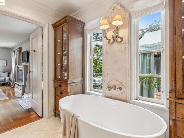 305 The Uplands, Berkeley CA 94705