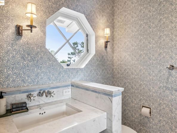 305 The Uplands, Berkeley CA 94705