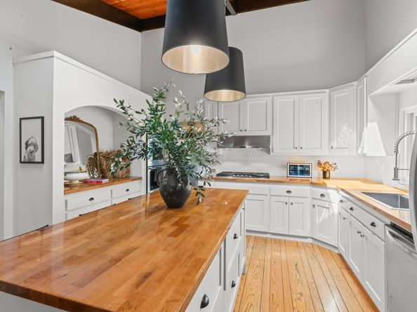 5821 Bagshotte Drive, Oakland CA 94611