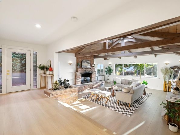 201 Amherst Ave, Kensington CA 94708