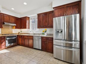 3613 Whitworth Dr, Dublin CA 94568
