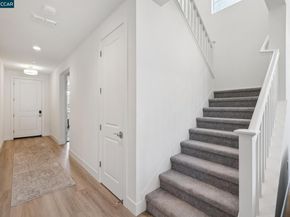 1035 Heckmann Ln, Concord CA 94518