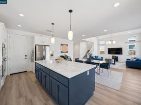 1035 Heckmann Ln, Concord CA 94518