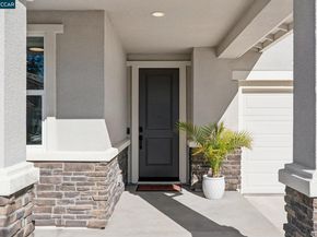 1035 Heckmann Ln, Concord CA 94518