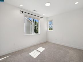 1035 Heckmann Ln, Concord CA 94518