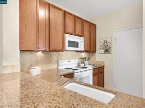 6979 Dublin Meadows St A, Dublin CA 94568