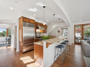 942 Aquarius Way, Oakland CA 94611