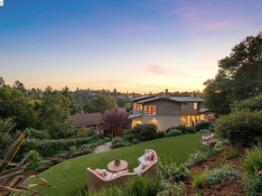 942 Aquarius Way, Oakland CA 94611