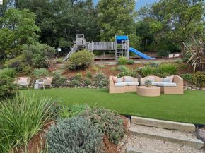 942 Aquarius Way, Oakland CA 94611