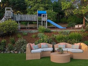 942 Aquarius Way, Oakland CA 94611