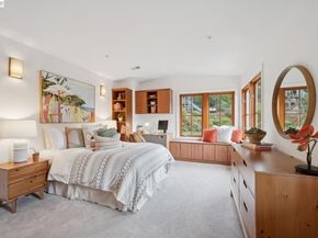 942 Aquarius Way, Oakland CA 94611