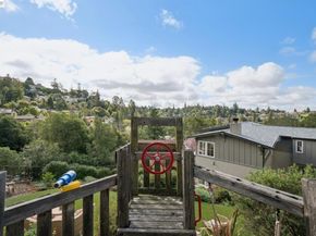 942 Aquarius Way, Oakland CA 94611