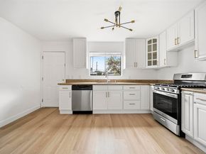 10933 Julius St D, Oakland CA 94605