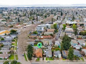 10933 Julius St D, Oakland CA 94605
