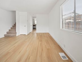 10933 Julius St D, Oakland CA 94605