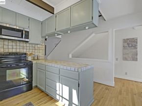 6956 Sayre Drive, Oakland CA 94611