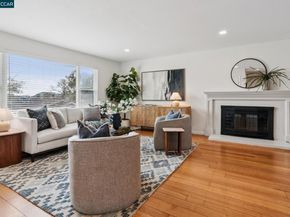 1315 El Curtola, Lafayette CA 94549