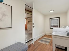 1315 El Curtola, Lafayette CA 94549