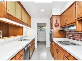 558 Lakewood Cir, Walnut Creek CA 94598