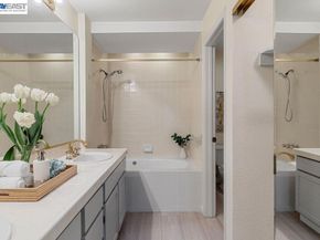 711 Lakemont Pl 4, San Ramon CA 94582