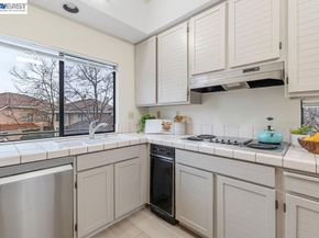 711 Lakemont Pl 4, San Ramon CA 94582