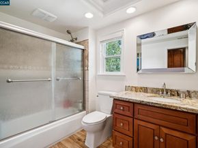 1014 Veterans Ct, Martinez CA 94553