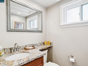 1014 Veterans Ct, Martinez CA 94553