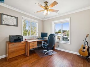 1014 Veterans Ct, Martinez CA 94553