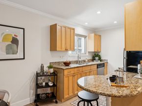 55 Fairmount Ave 215, Oakland CA 94611