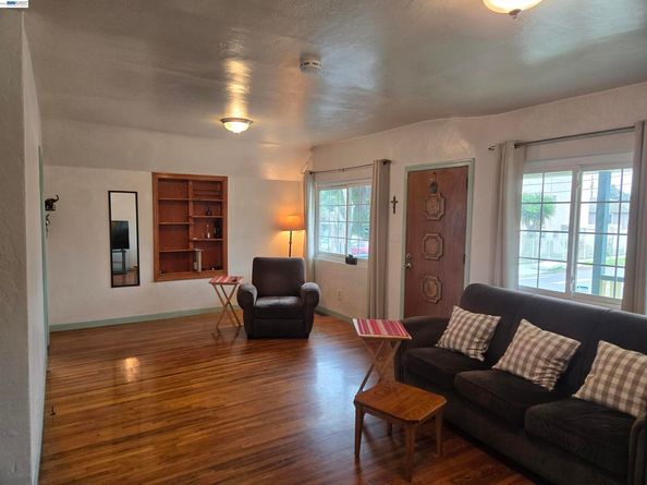 1243 62nd Ave, Oakland CA 94621
