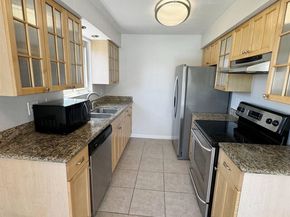 77 Fairmount Ave 220, Oakland CA 94611