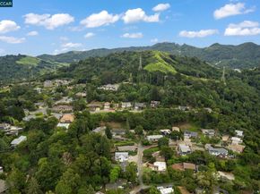 6 Lucille Way, Orinda CA 94563