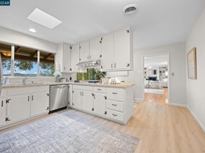 6 Lucille Way, Orinda CA 94563