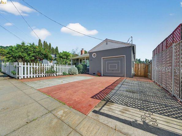 3734 McClelland St, Oakland CA 94619