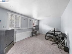 2550 Pleasant st, Oakland CA 94602