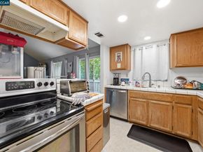 1050 Summershore Ct, San Jose CA 95122