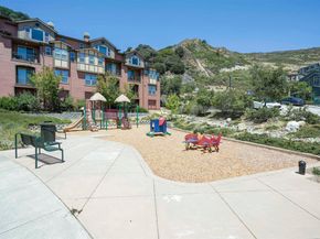 6246 Boulder Ln 4807, Oakland CA 94605