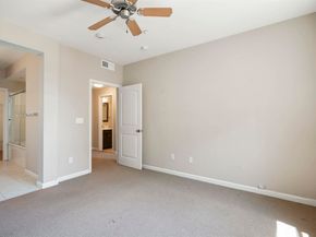 6246 Boulder Ln 4807, Oakland CA 94605