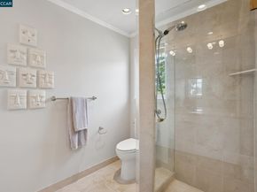 5430 Proctor Ave, Oakland CA 94618