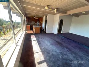 6233 Leona St, Oakland CA 94605