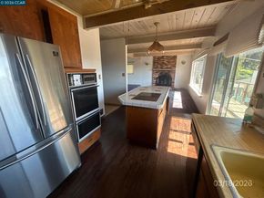 6233 Leona St, Oakland CA 94605
