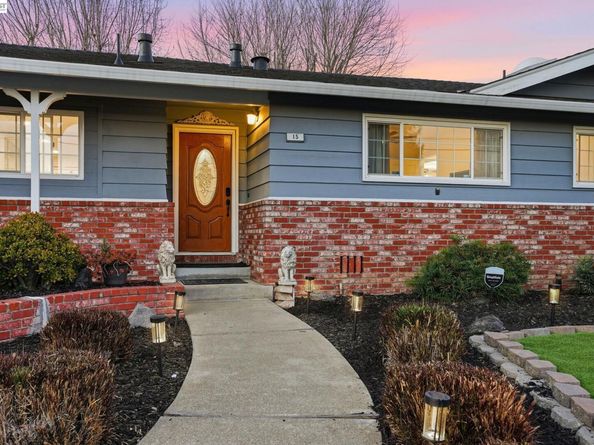15 Sequoyah View Ct, Oakland CA 94605