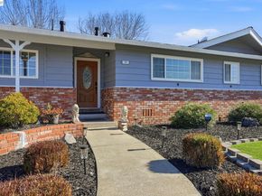 15 Sequoyah View Ct, Oakland CA 94605